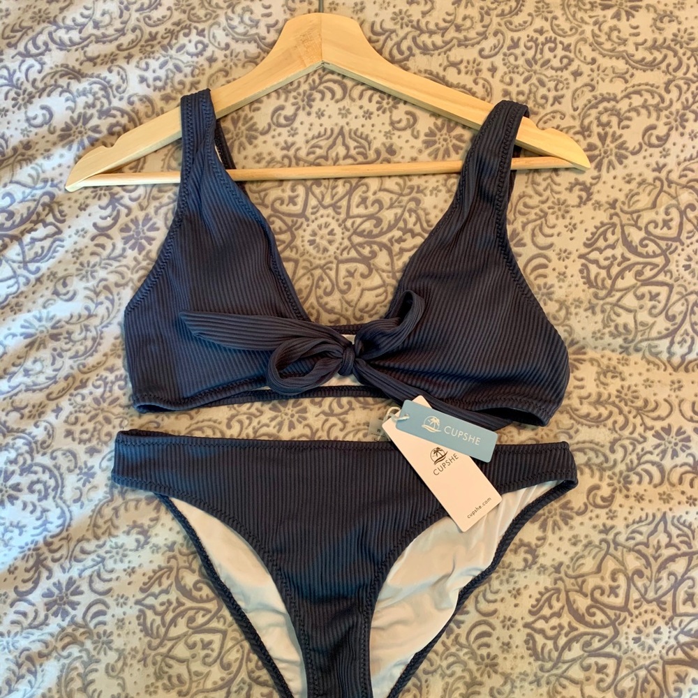CUPSHE Deep Love solid blue bikini set